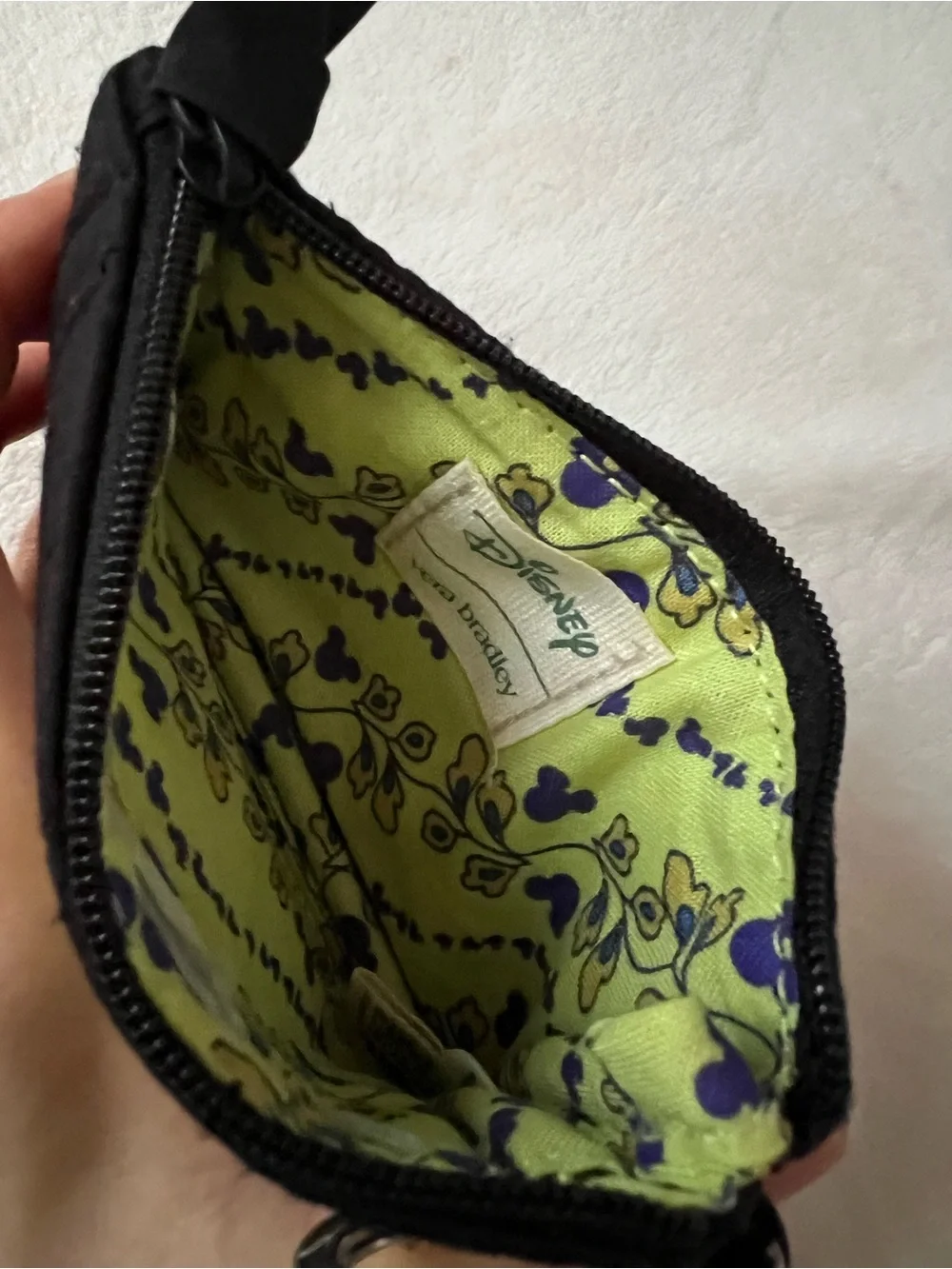 Vera Bradley dimensions features